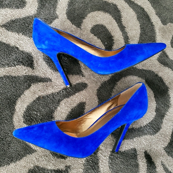 BLUE SUEDE PUMPS - Picture 2 of 3